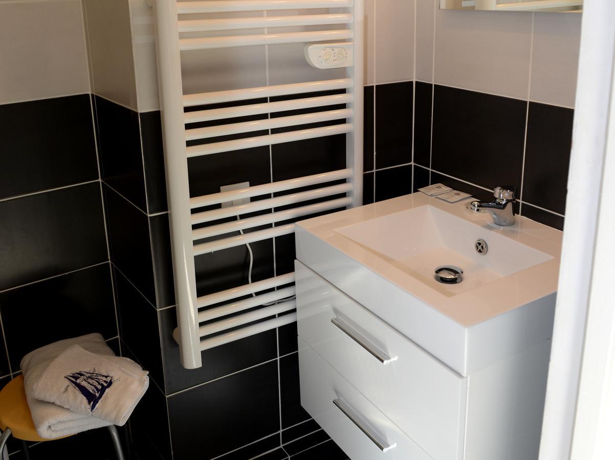 Le Chene Pendragon Hotel Saint-Léger-en-Yvelines Quarto foto